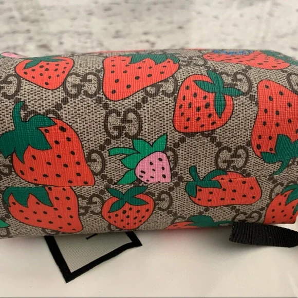 New Gucci GG logo strawberry makeup cosmetic bag case Pouch Authentic!!